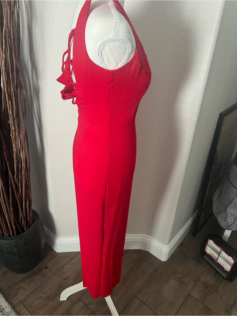 Jessica McClintock Bold Red Sleeveless V-Neck Maxi Gown - Picture 3 of 5